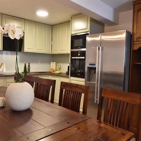 In Near Diocletian's Palace Daire *